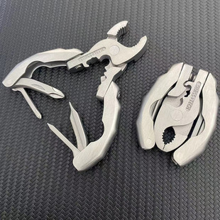 瑞士科技不锈钢多功能EDC户外小装备迷你折叠钳子口袋钥匙扣工具