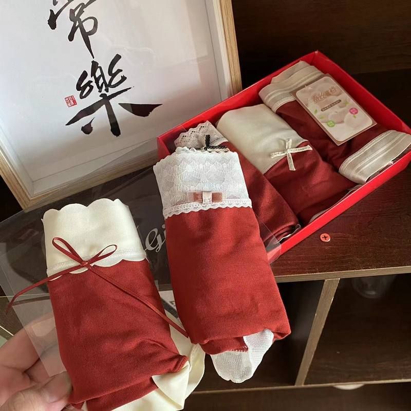 大红内裤礼盒装~莫代尔棉大红色内裤女舒适透气裆中腰女士三角裤