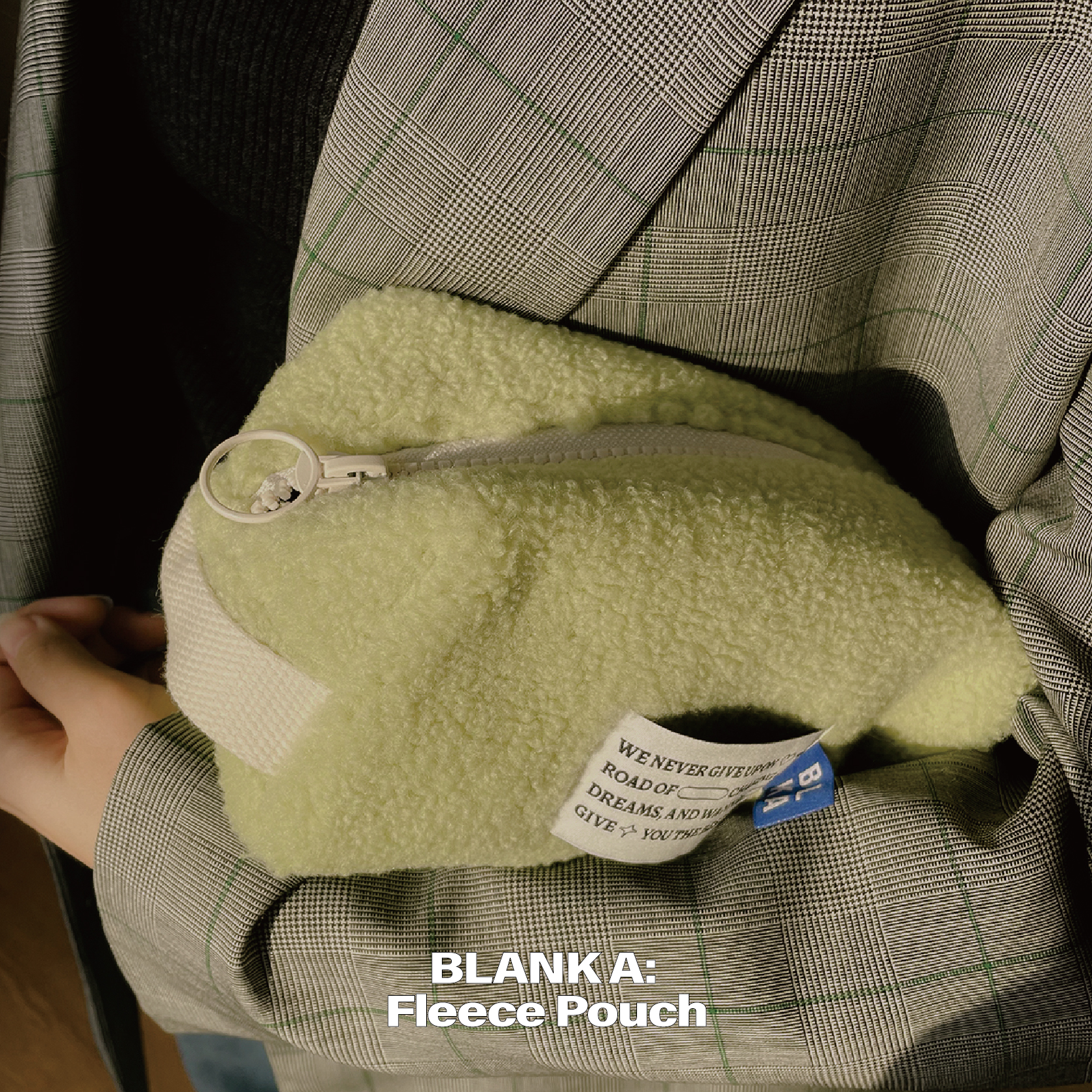 BlankA羊羔绒大容量笔袋化妆包