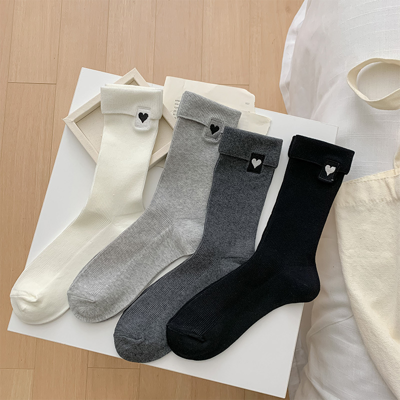 韩版个性AB款设计字母爱心刺绣中筒袜春夏外穿简约百搭学院风长袜