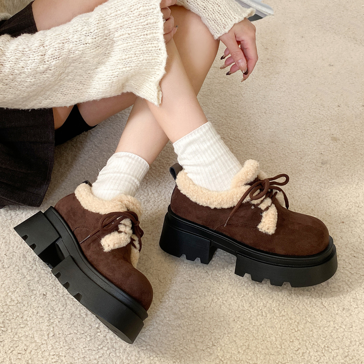 英伦风加绒厚底深口单鞋