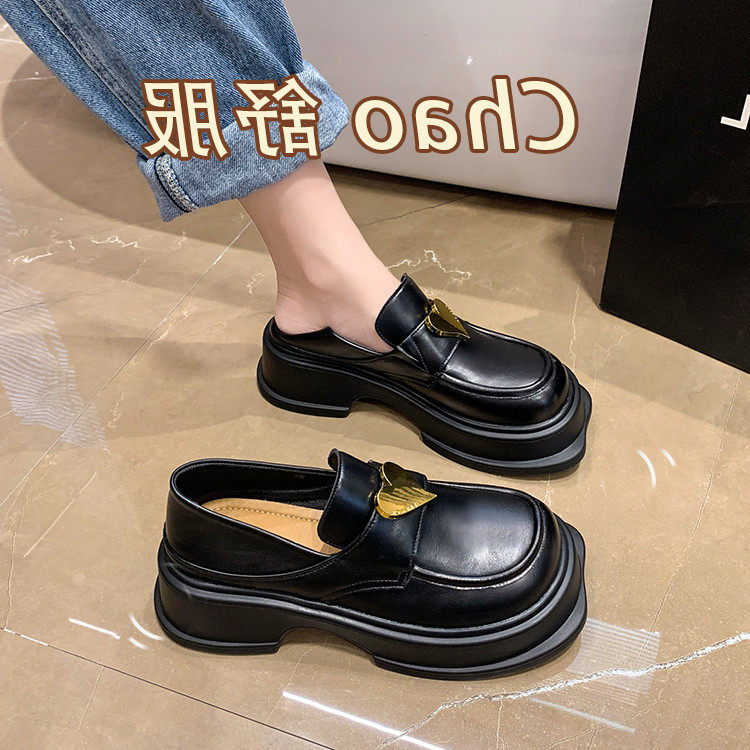 厚底乐福鞋女圆头单鞋2022新款黑色英伦风百搭休闲爱心扣jk小皮鞋