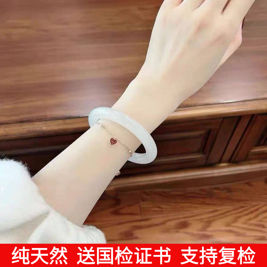 天然新疆和田金丝白玉粗圆条手镯女士妈妈石英岩胖圆条真玉石手镯