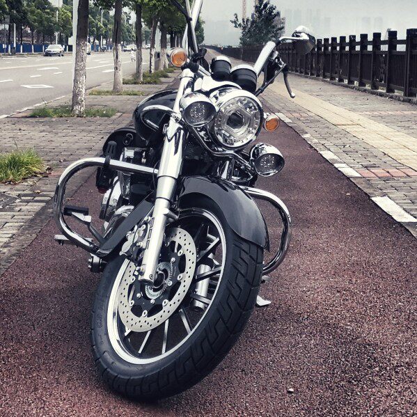 力帆摩托车v16/kpm改装250-d/e加宽前胎前装饰灯射灯复古边包挂包