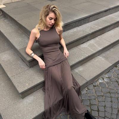 纯色简约慵懒风无袖连衣裙