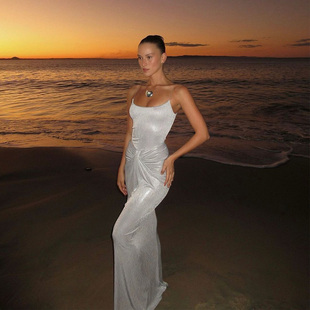 海边度假风高级感吊带连衣裙2025夏季穿搭辣妹性感修身包臀长裙女