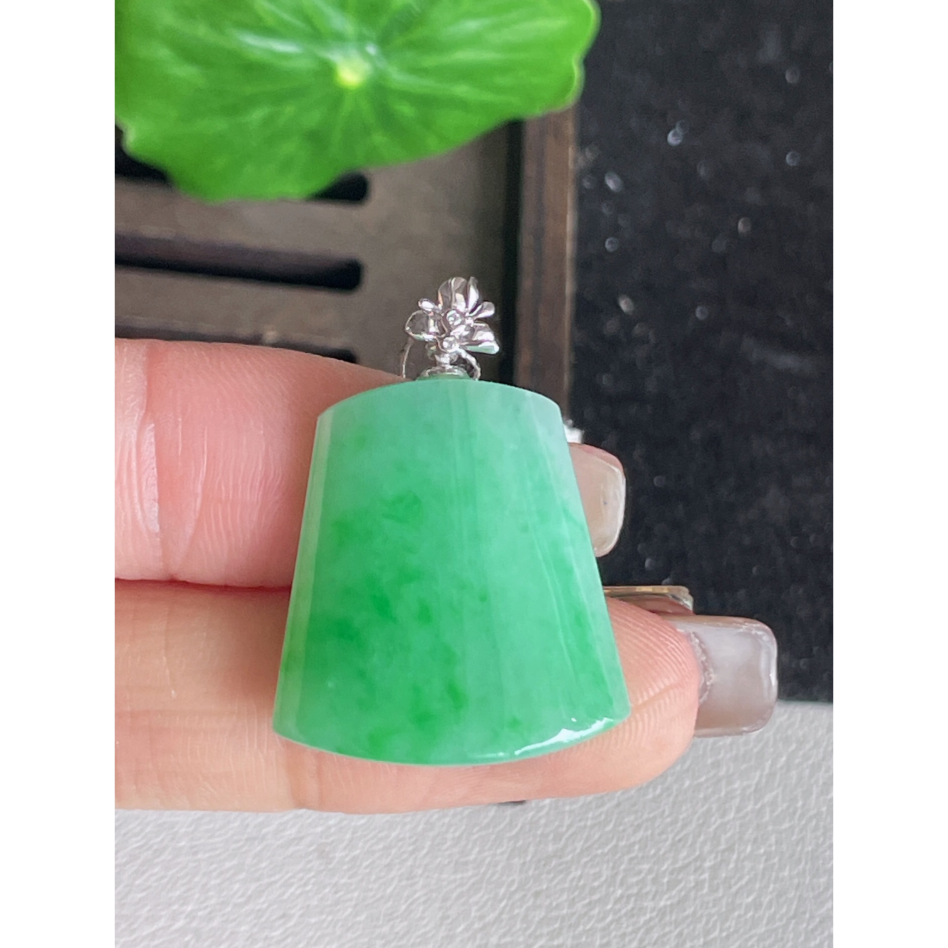 天然缅甸翡翠18k金冰种绿无事牌