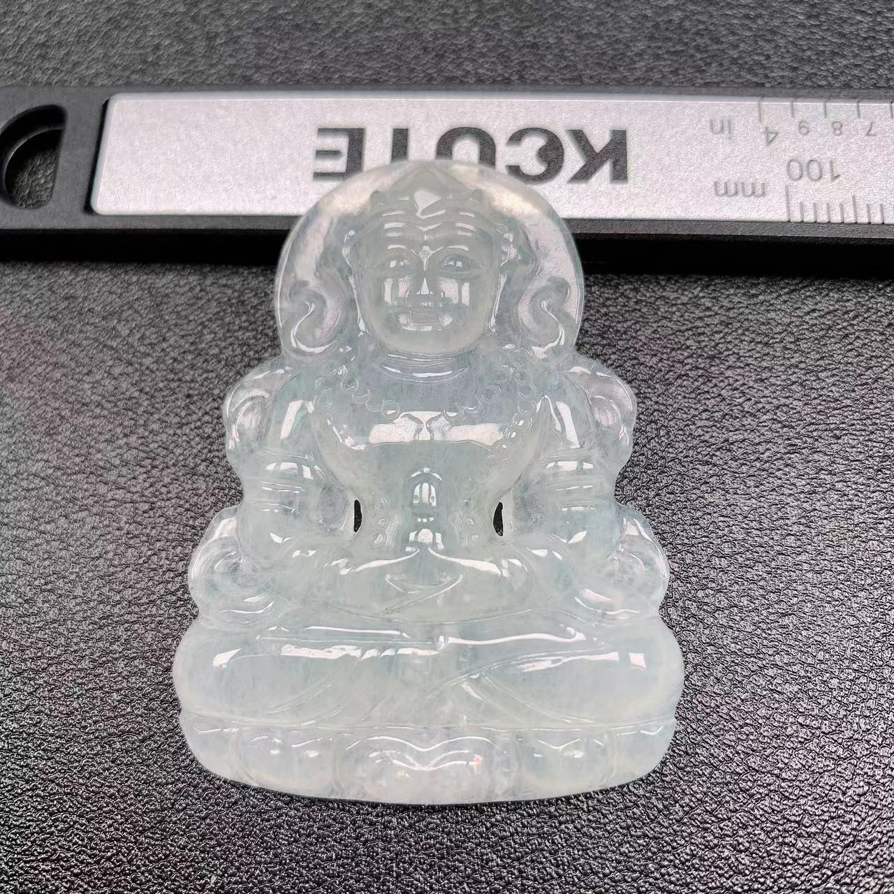 缅甸天然翡翠A货精美水润渡母观音吊坠挂件