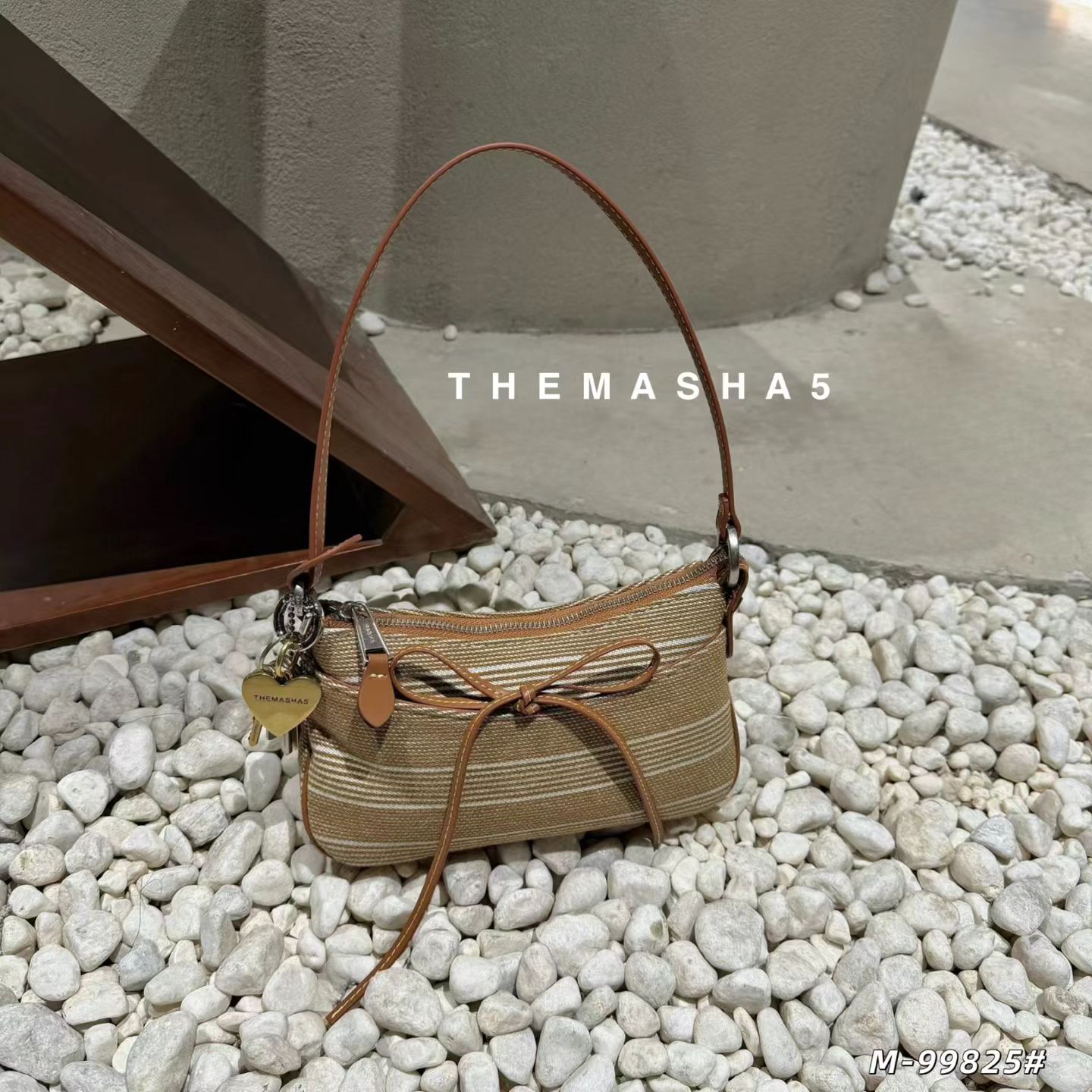 正品玛莎保真女包 设计师款条纹棕撞色腋下包 手拎麻将包复古通勤