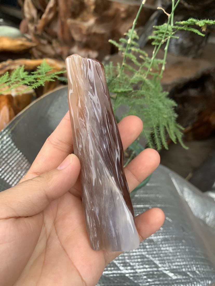 缅甸树化玉手把件高12/宽3/厚2.5厘米