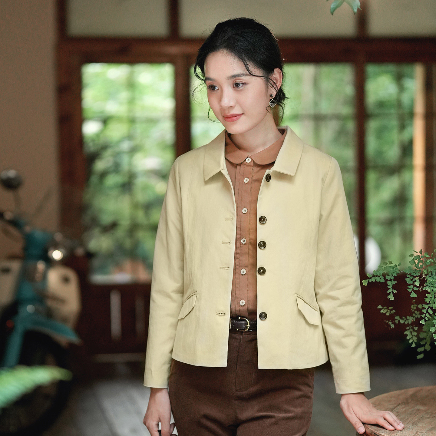 纻衣杏色短款小个子风衣女通勤图片