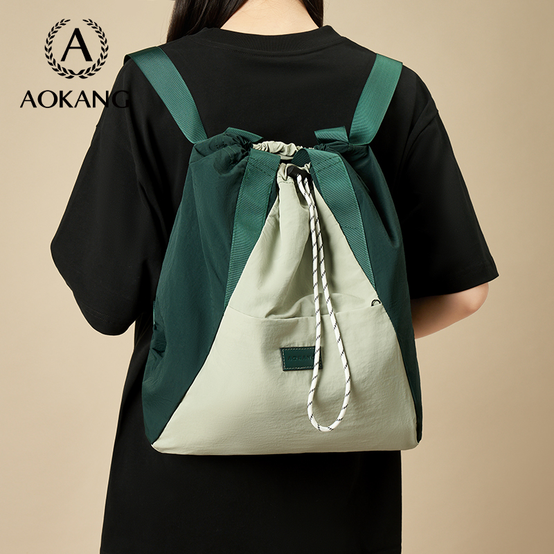 奥康双肩包通勤轻便抽绳背包