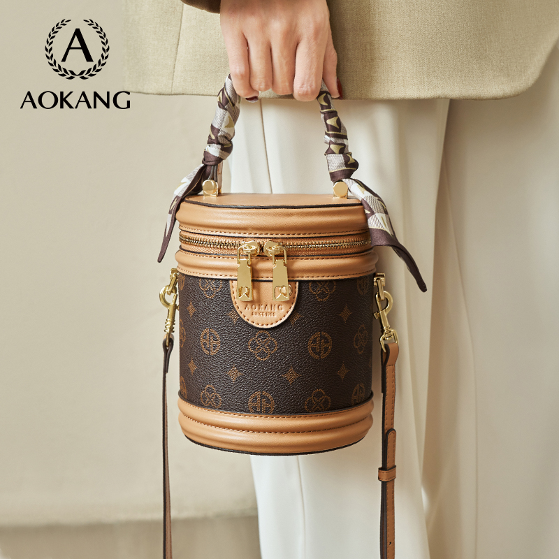 奥康休闲百搭手提水桶包