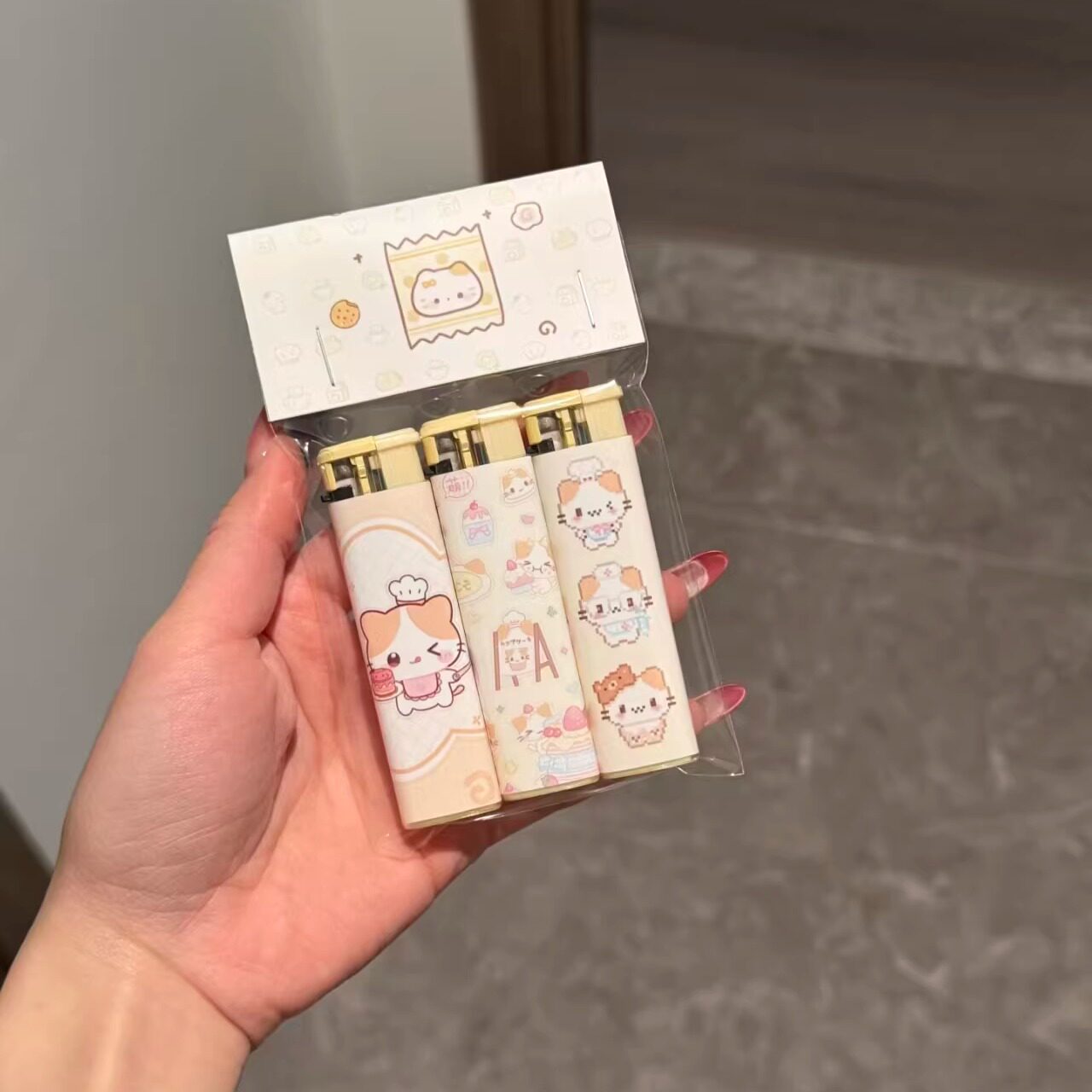 2026年新款棉花糖猫可爱卡通打火机防风粗支少女心男女友生日礼物