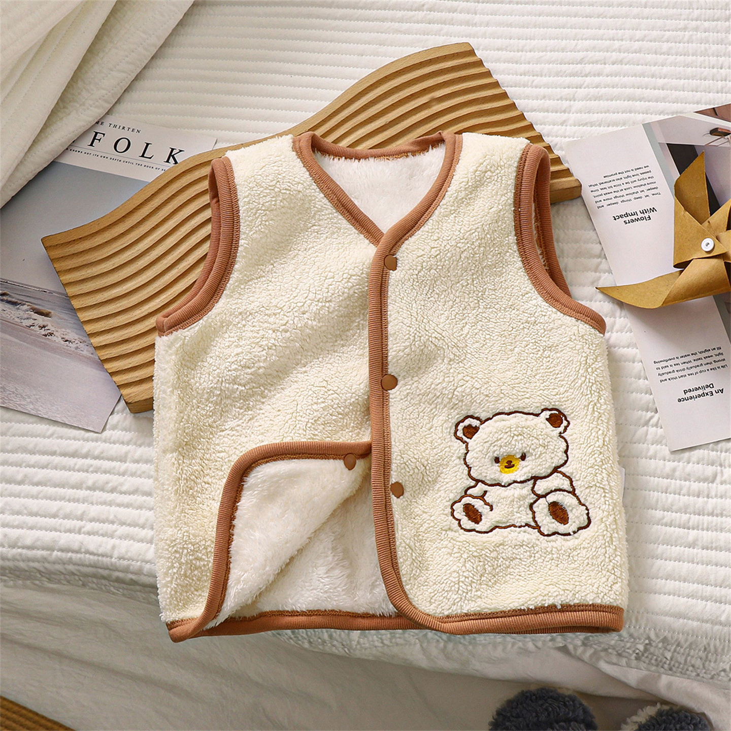 三折品牌清仓撤柜秋冬儿童加绒马甲外穿羊羔绒刺绣小马甲加厚背心