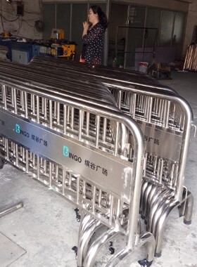 热销】上海304不锈钢铁马 移动护栏网 隔离304不锈钢护栏网1-2m米