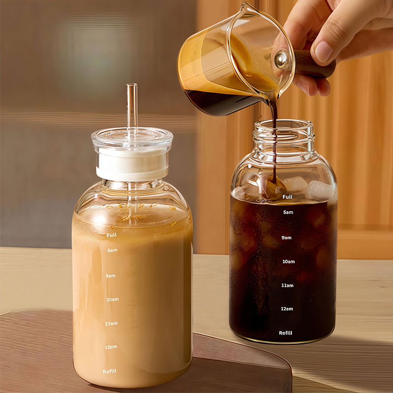 日本玻璃咖啡杯便携吸管杯带盖早餐热豆浆牛奶刻度水杯果汁冷泡瓶