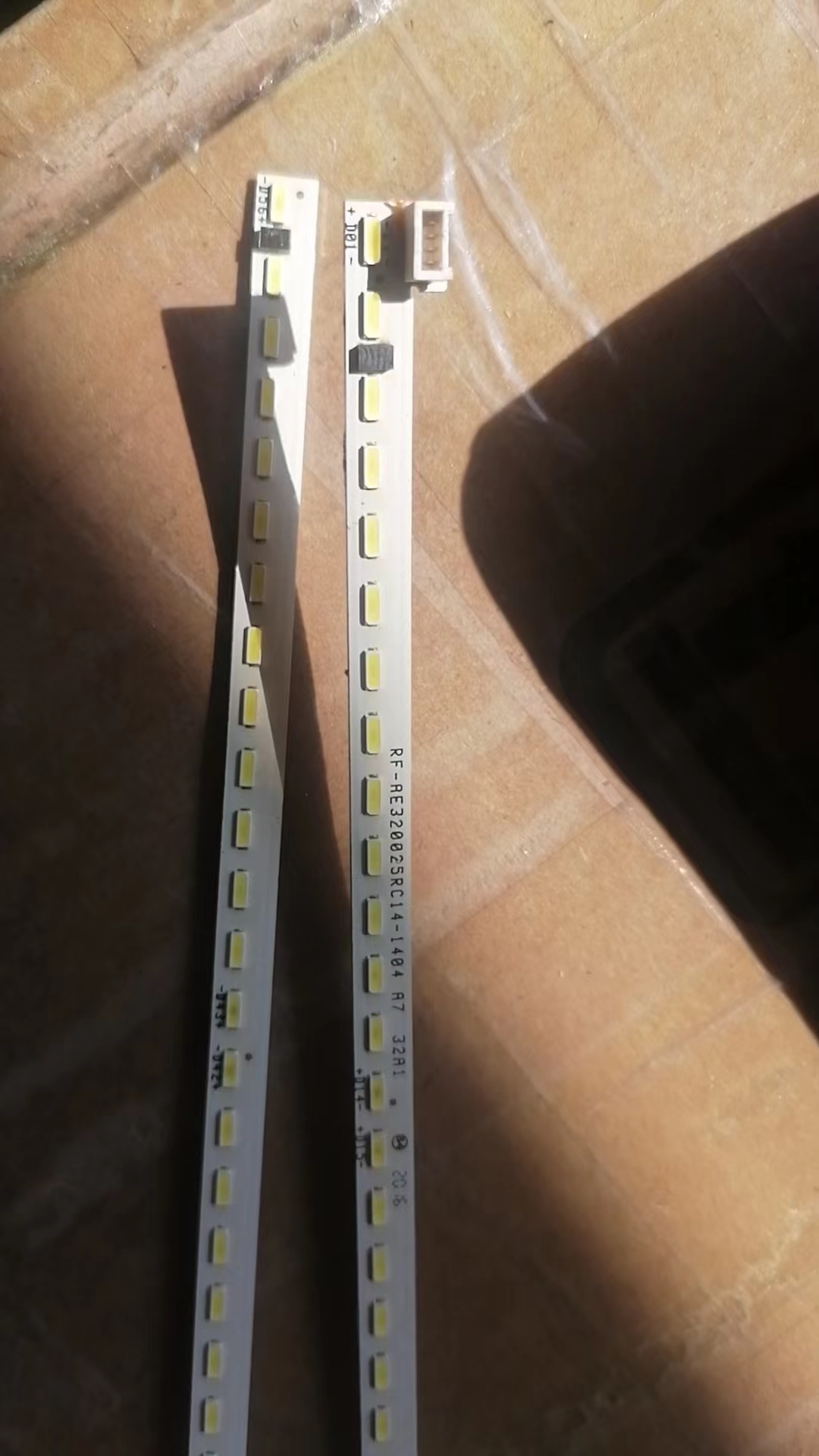 HKC惠科显示器MB32A1F3背光灯条H329背光灯管LED灯带32寸直