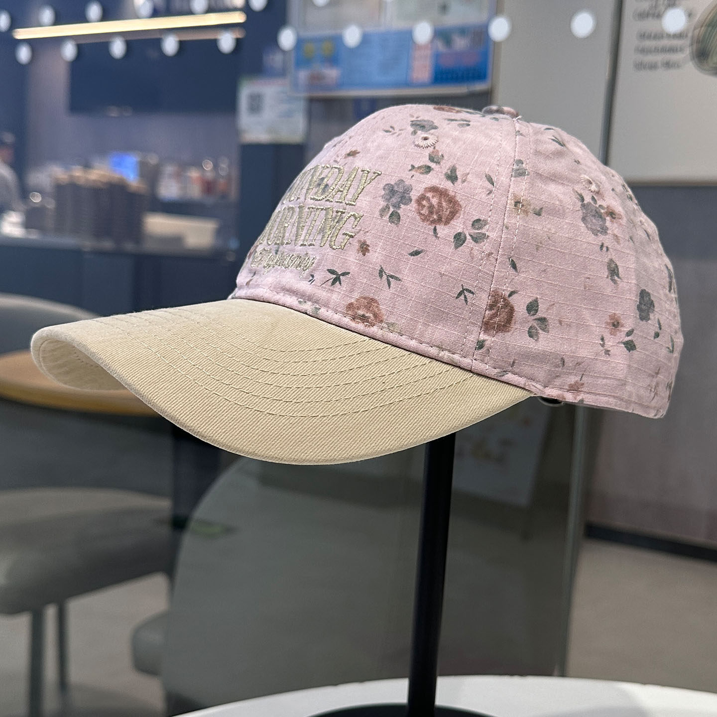 春夏新款高品质纯棉透气棒球帽女时尚拼色刺绣字母复古碎花鸭舌帽