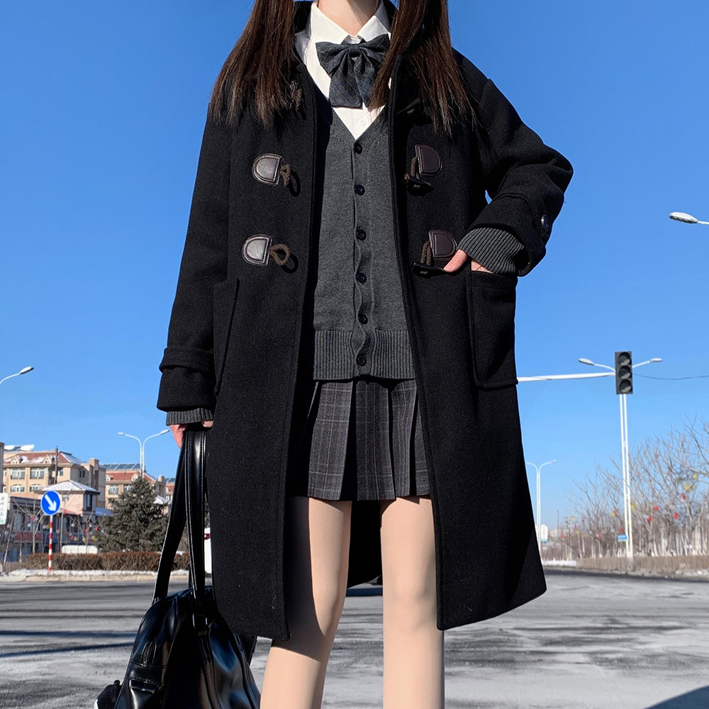 清 西洋果子冬季牛角扣长袖女宽松百搭甜妹学院风翻领毛呢外套