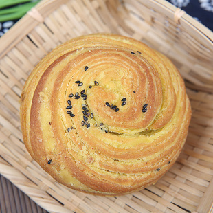 呼市杨老大焙子 咸油旋 呼市干货糕点月饼特色好吃的零食