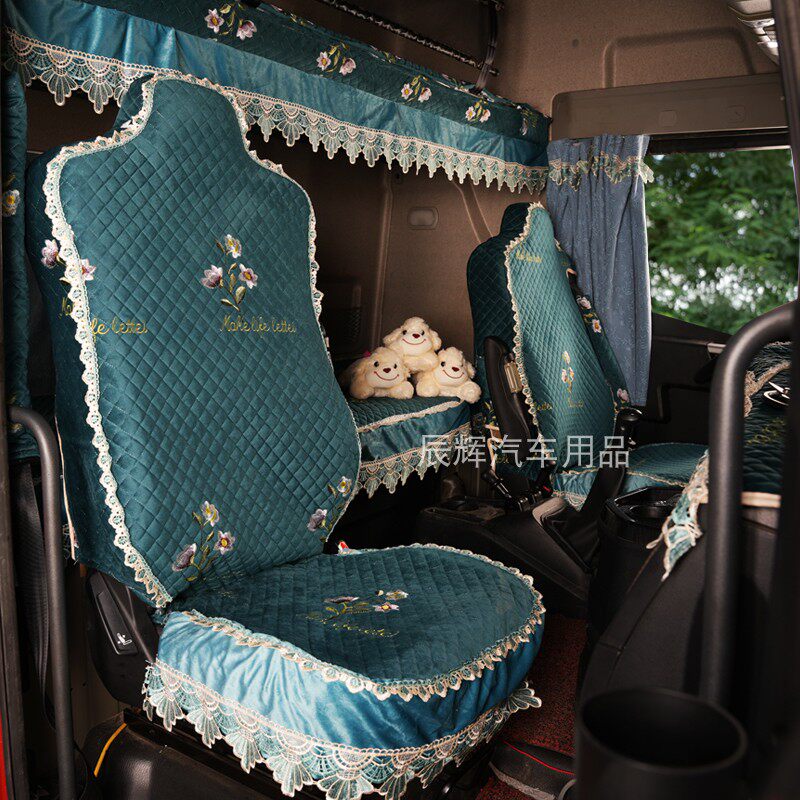 四季重汽豪沃耐磨透气座套卧铺垫