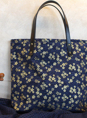 和风藏青底樱花帆布包单肩皮带包拉链大容量女日式文艺加厚挺阔