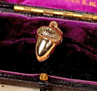 上层精灵的庭院 橡子果实∮英国全标戳记9K金立体精致吊坠∮小坠