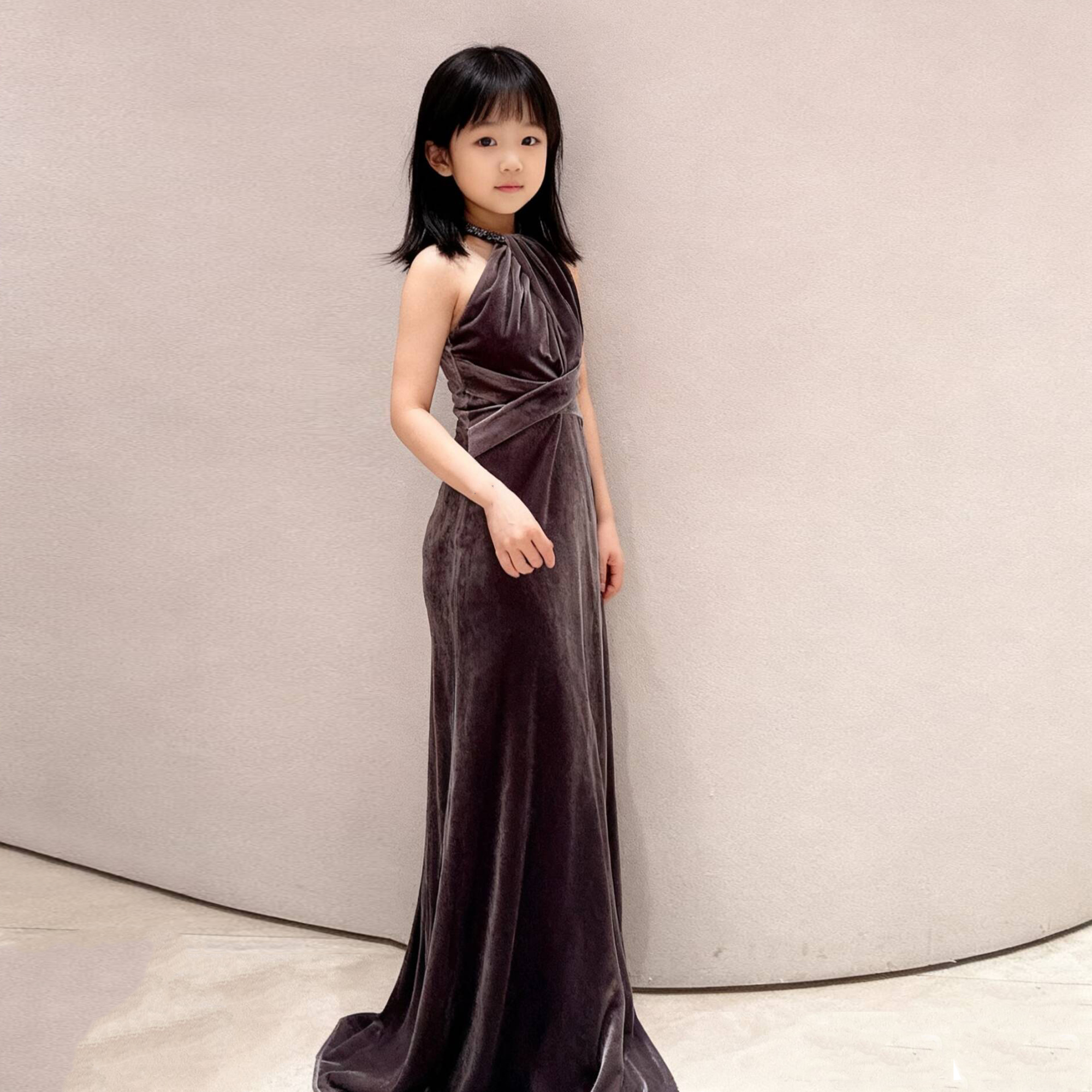 女童鱼尾晚礼服模特走秀钢琴小提琴生日赫本修身表演服洋气演出服