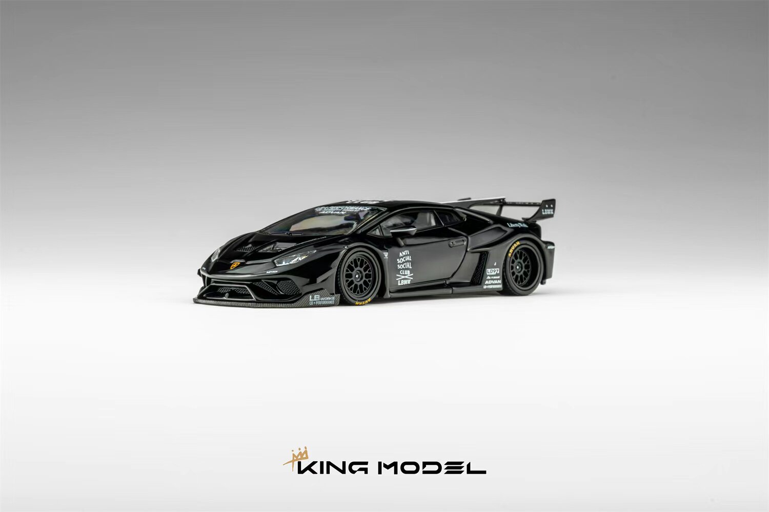 [现货]KING KM 1:64 兰博基尼 小牛宽体改装款 LBWK 合金汽车模型图片