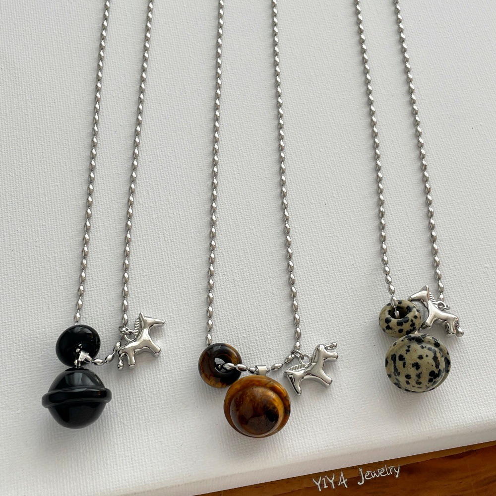 复古虎眼石小马吊坠项链女时尚轻奢长款毛衣链小众颈链锁骨链配饰