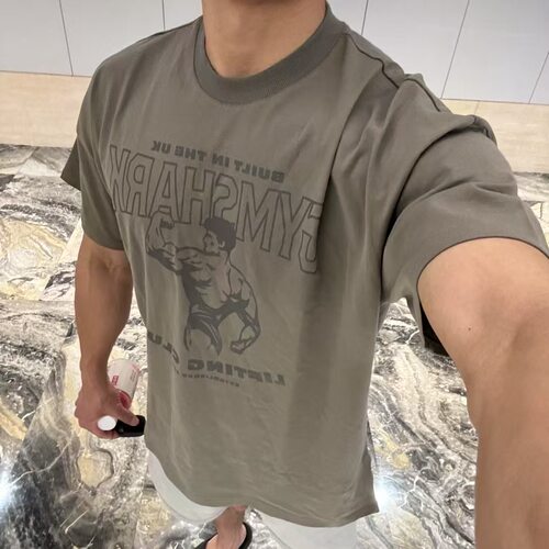 gymshark uk阿诺德字母短袖宽松t恤运动
