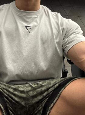 超大重磅 GYMSHARK HEAVY WEIGHT GRAPHIC 重磅棉感OS宽松短袖t恤