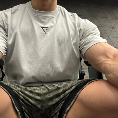 超大重磅 GYMSHARK HEAVY WEIGHT GRAPHIC 重磅棉感OS宽松短袖t恤