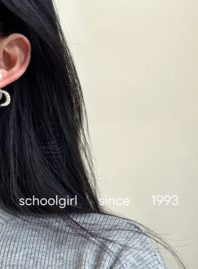 轻奢高级感小香风CD字母猪鼻子镶钻珍珠耳环法式气质女2025年新款