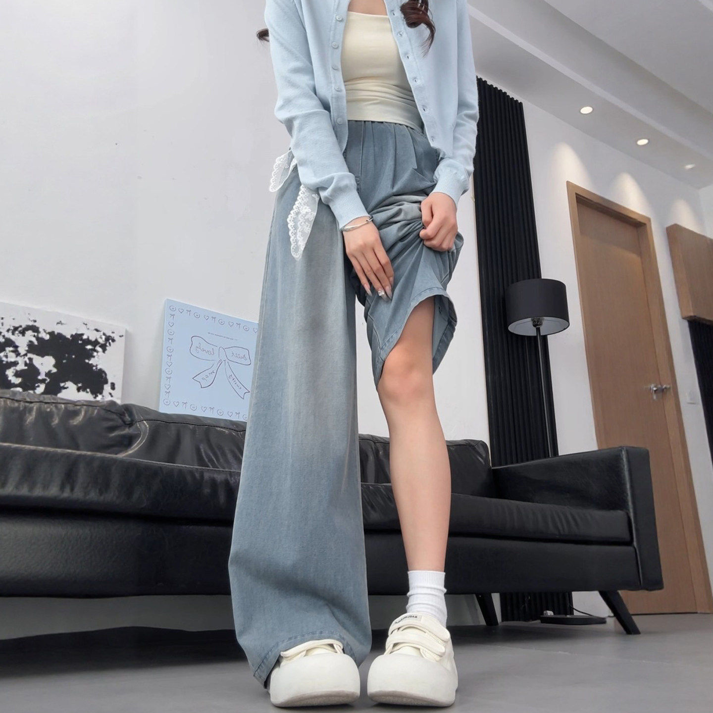 浅色阔腿牛仔裤女2026新款高腰大码胖mm显瘦春秋宽松复古直筒裤子