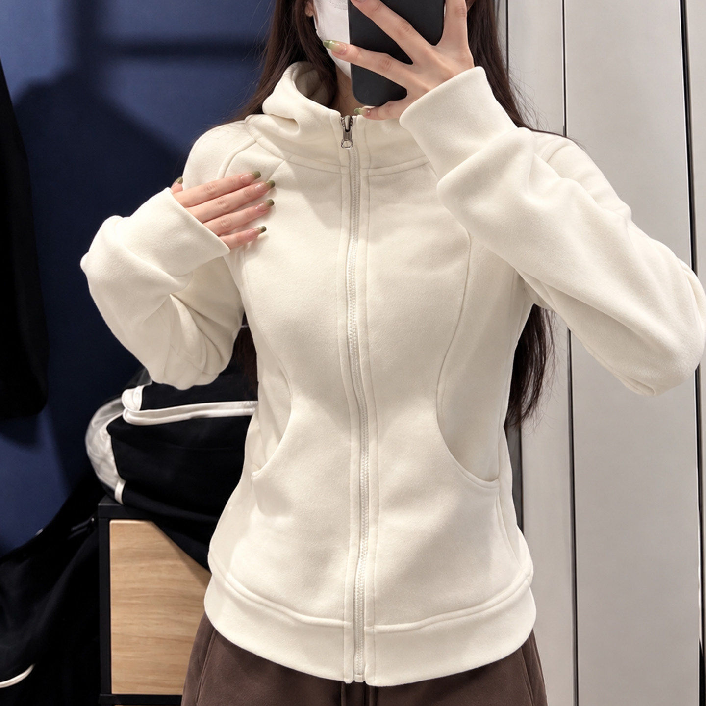 连帽卫衣女款2026新款秋冬季白色加绒加厚保暖上衣修身摇粒绒外套