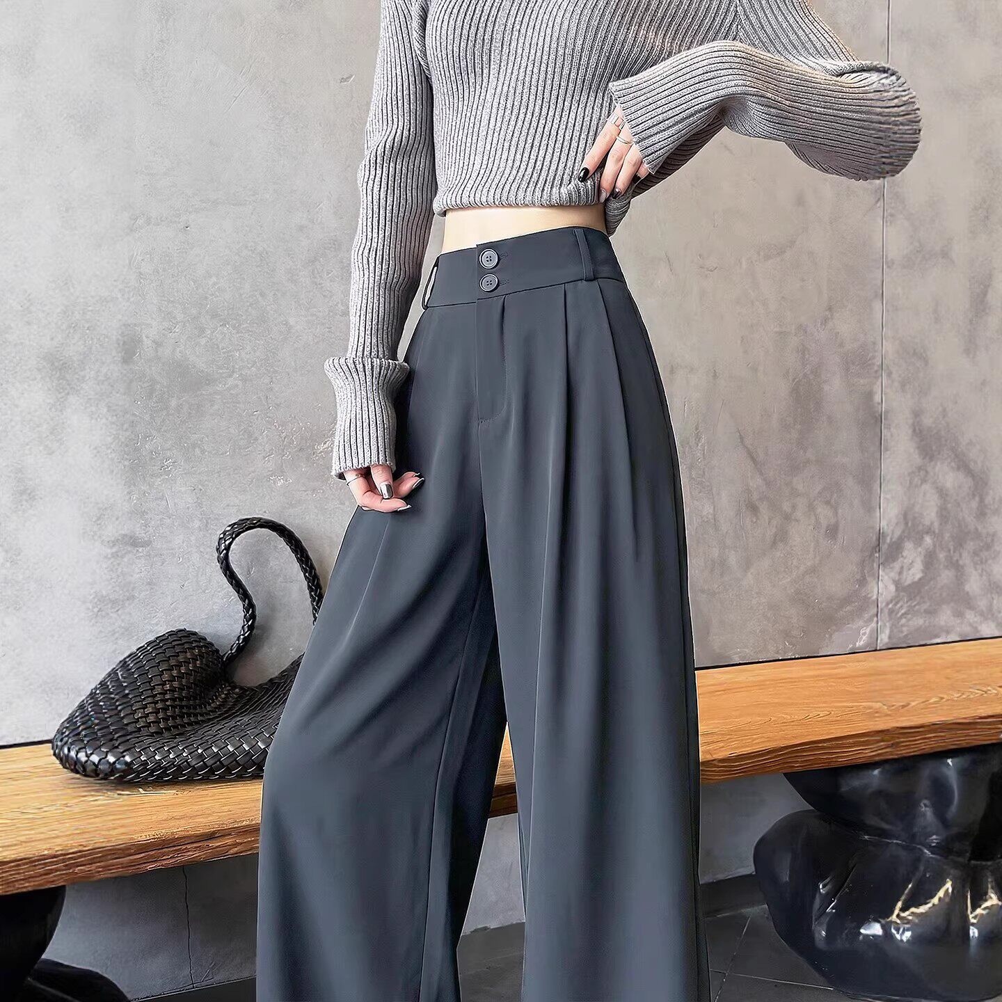 灰色西装裤女2026新款春季高级感垂感小个子窄版直筒阔腿休闲裤子