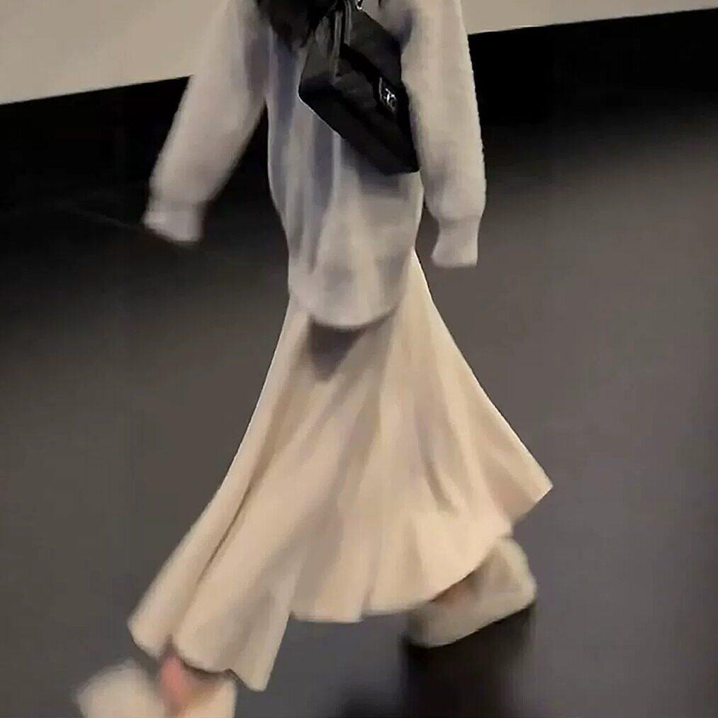 鱼尾裙女秋冬2026新款白色高腰针织包臀长裙小个子超美a字半身裙