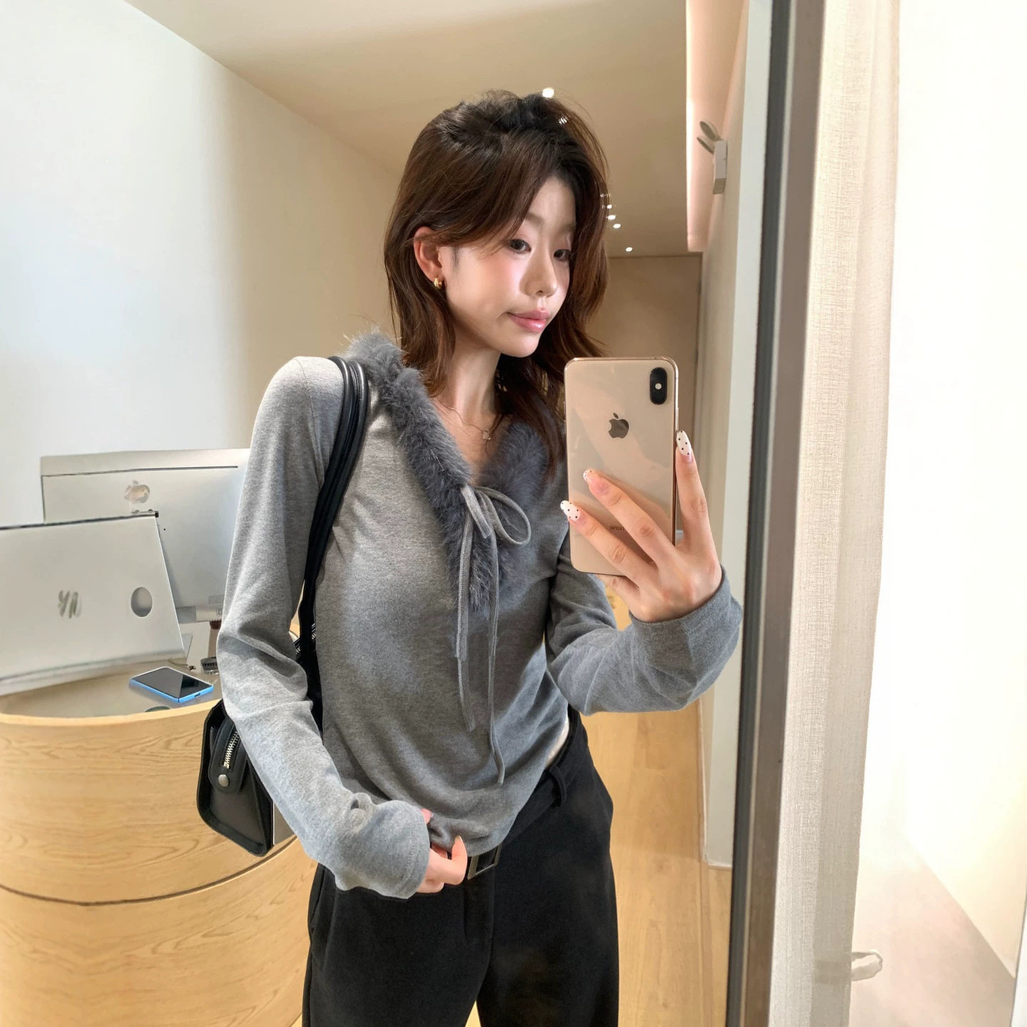 柠檬绿茶秋冬韩版纯欲风洋气上衣磨毛百搭显瘦毛领系带长袖小衫女