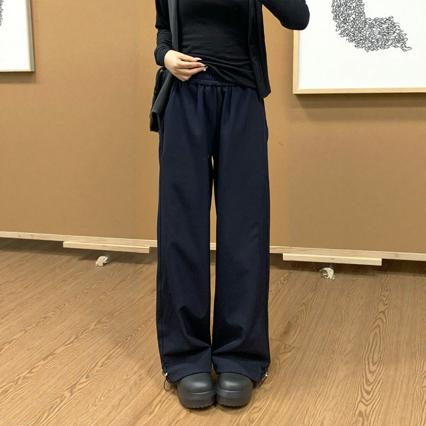 藏青色速干工装裤女款春秋季2026新款宽松直筒酷飒风运动阔腿裤子