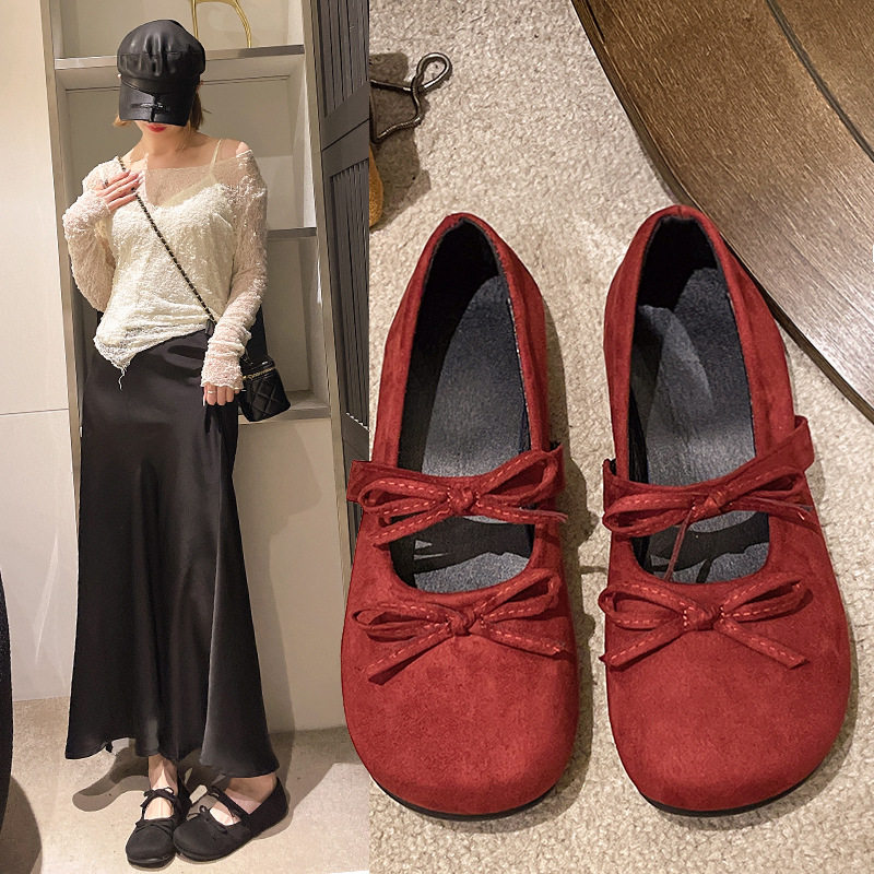 2026年春季新款法式温柔风平底圆头配裙子浅口单鞋蝴蝶结玛丽珍鞋