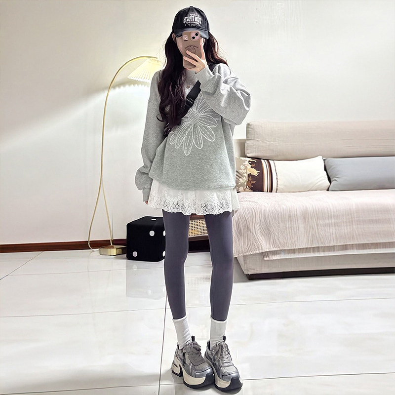 白色蕾丝屁帘女2026夏季新款遮屁股鲨鱼裤卫衣叠穿打底神器半身裙