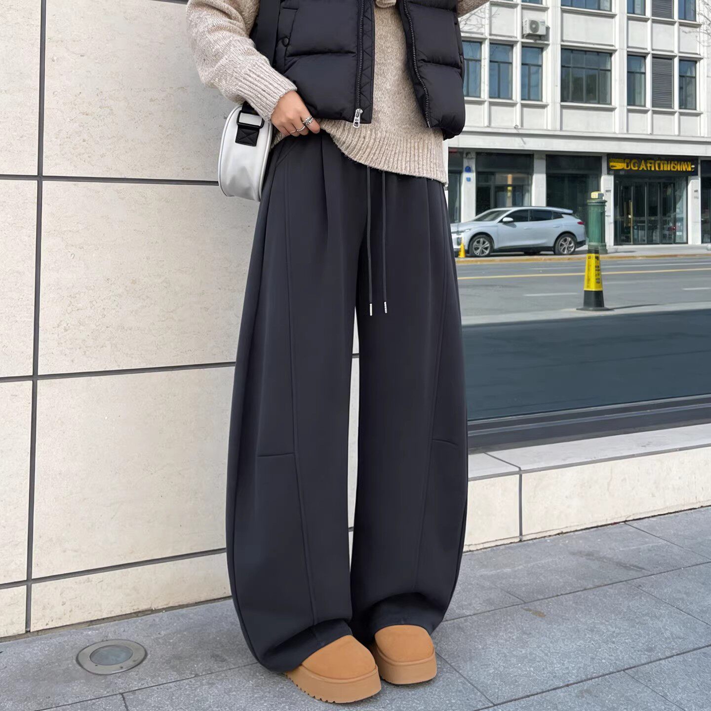 灰色弯刀运动裤女春秋季2026新款大码胖mm显瘦香蕉阔腿休闲卫裤子