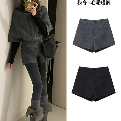 灰色毛呢辣妹短裤女冬季2025新款小个子加厚高腰a字外穿打底靴裤