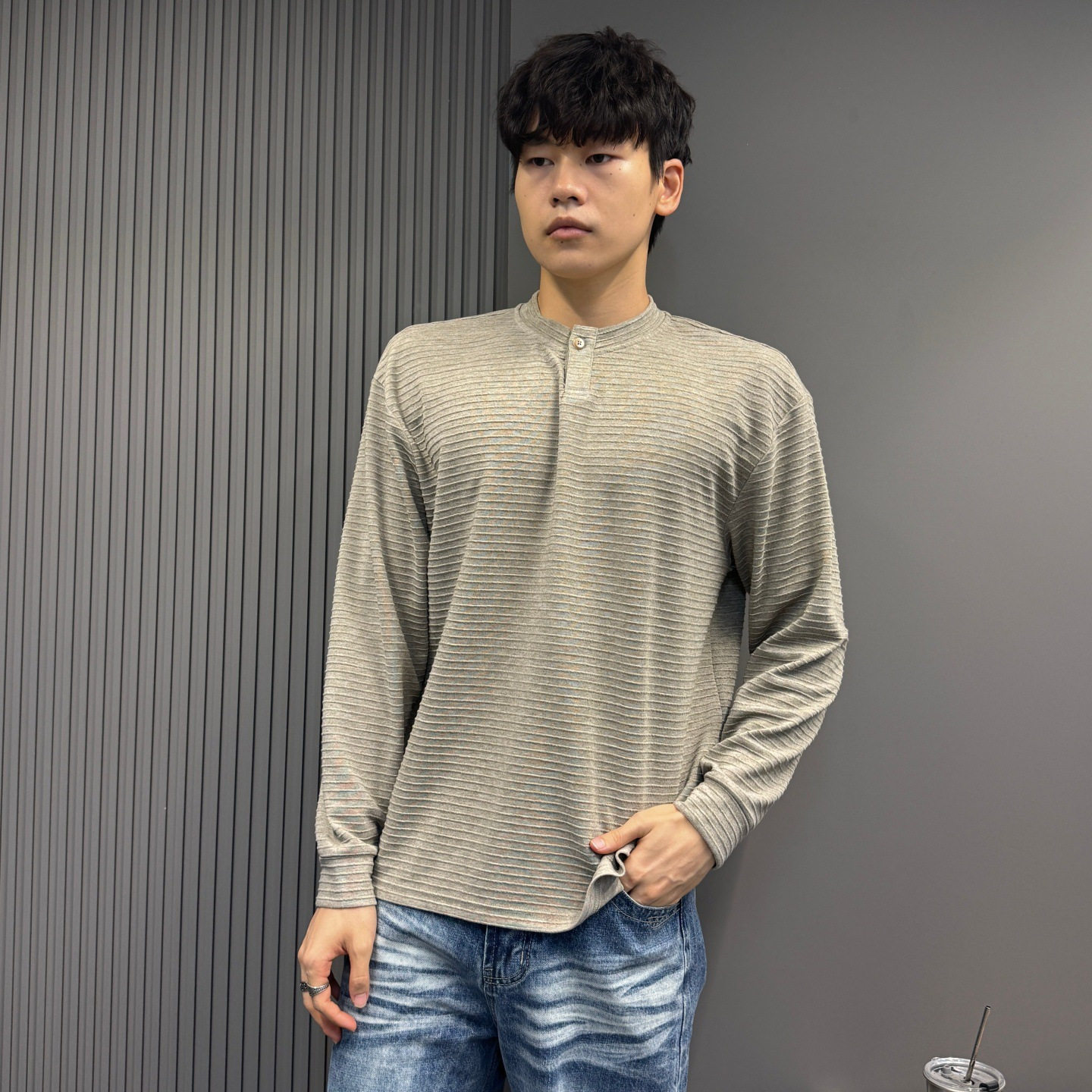春秋新款简约百搭亨利领横条层次感长袖T恤男慵懒风潮流休闲上衣