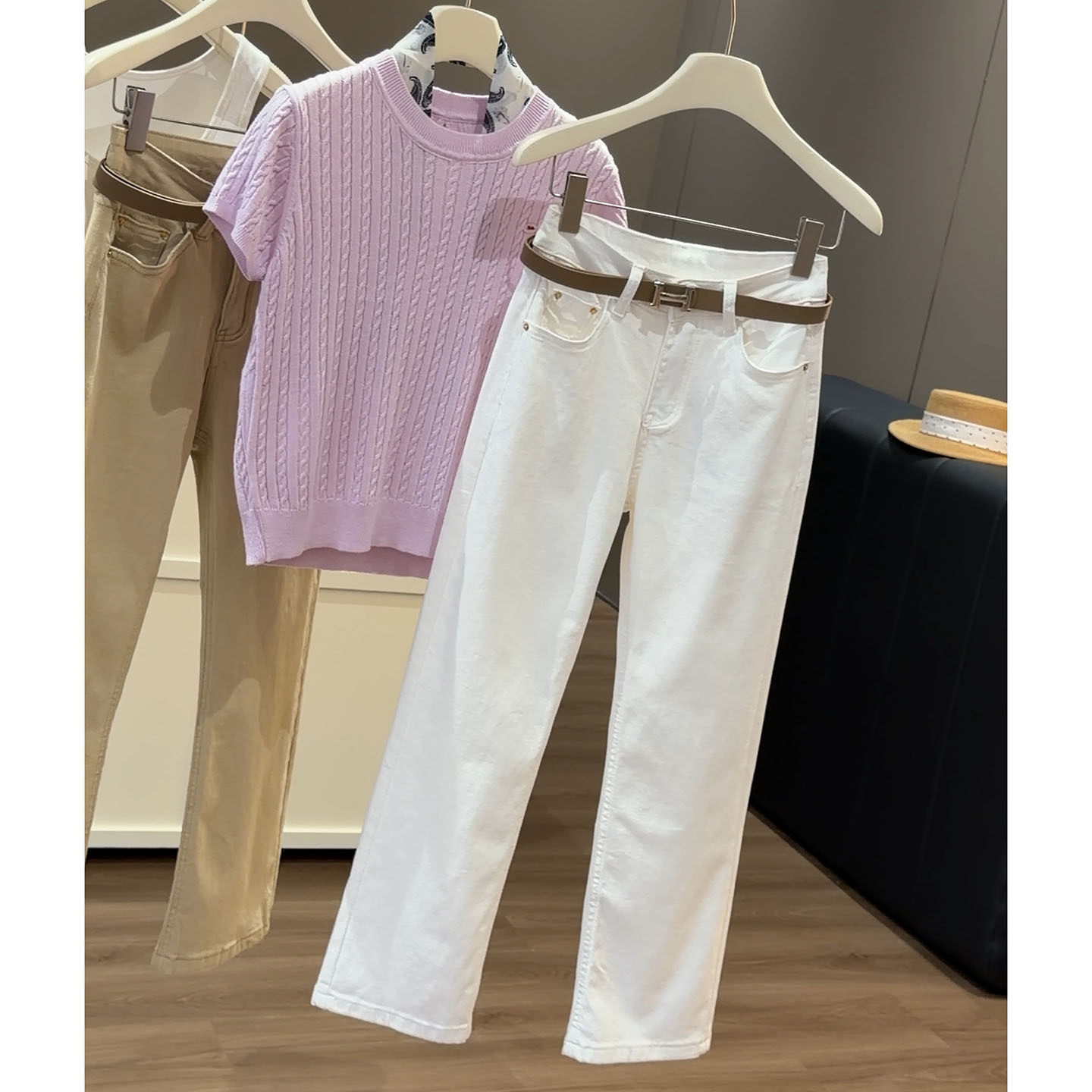 白色直筒牛仔裤女夏季2026新款修身高腰显瘦窄版烟管裤时尚九分裤