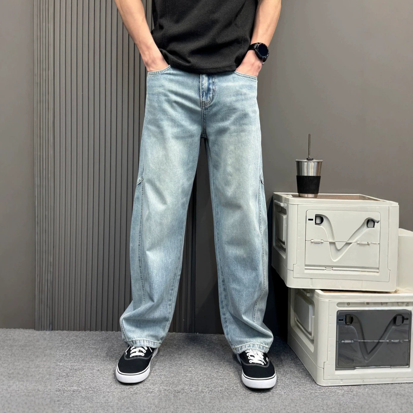 牛仔裤男日系潮牌浅蓝水洗侧边剪裁宽松阔腿直筒垂感男生休闲长裤