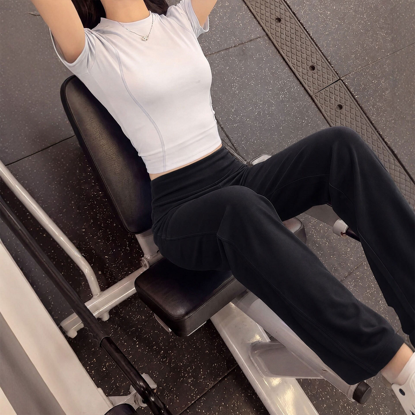 黑色速干运动瑜伽裤女夏薄款休闲宽松大码直筒冰丝防晒健身阔腿裤