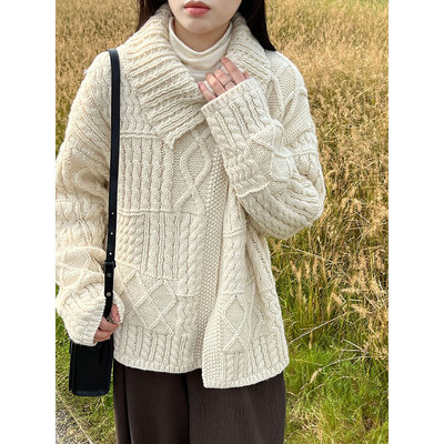 慵懒风羊毛大翻领毛衣女